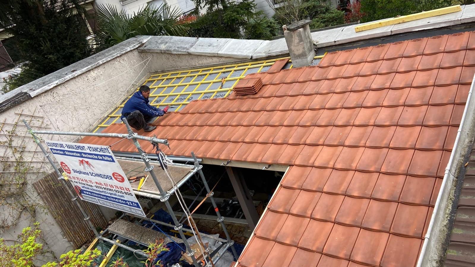 Pose de bac acier en Seine-Saint-Denis · Couverture Schneider